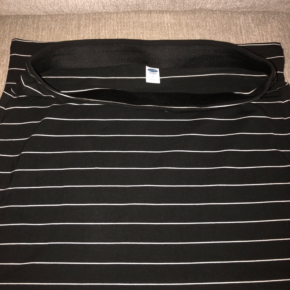 Old Navy Black & White Knit Pencil Skirt NWOT